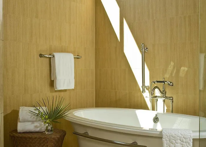 Phoenician Residences, A Luxury Collection Club,