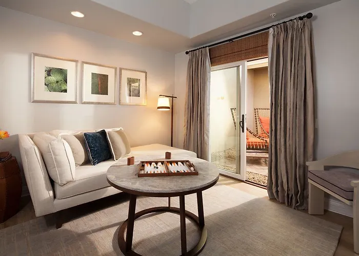 Hotel Phoenician Residences, A Luxury Collection Club,